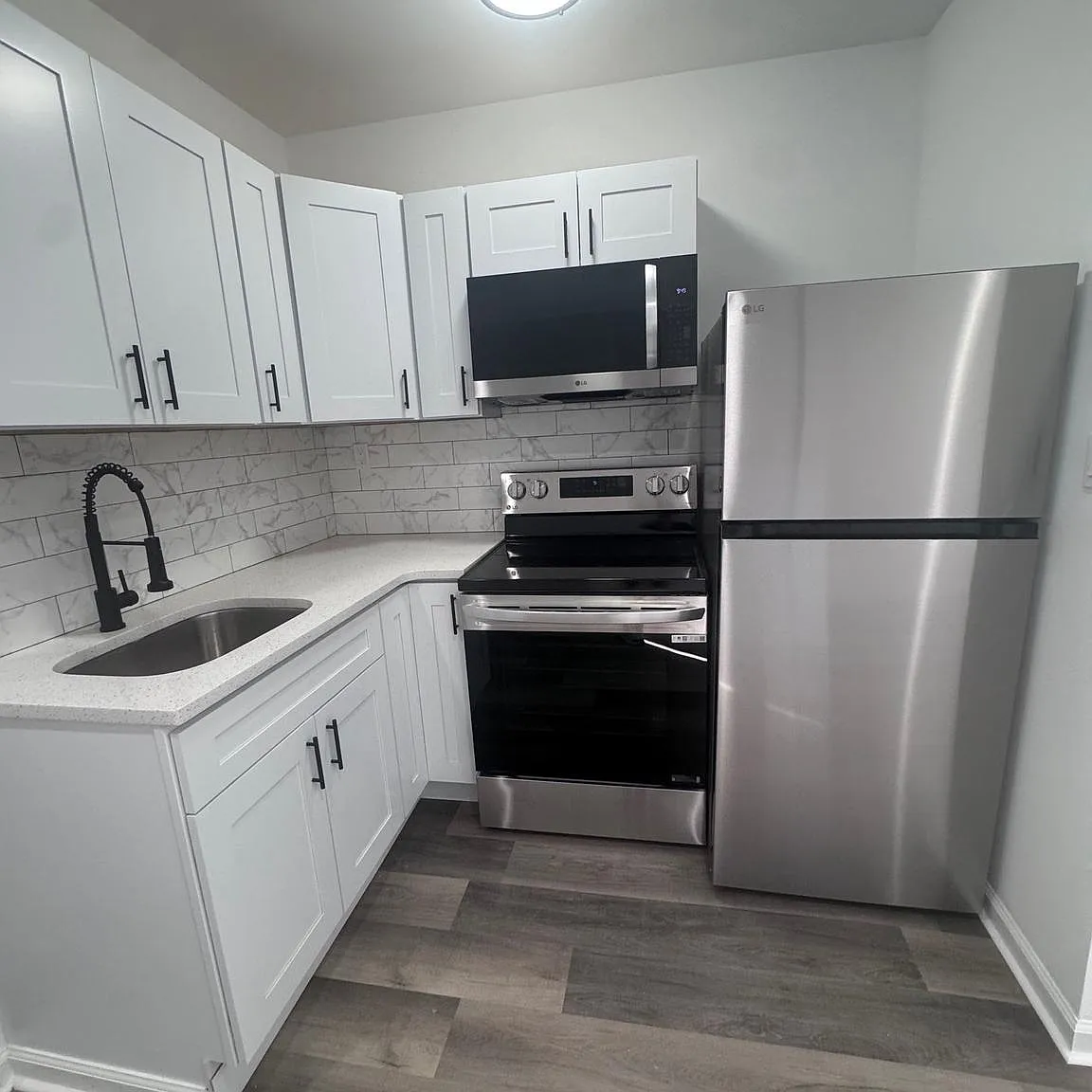 2 bed, 1.0 bath, 1140 sqft, $1,250 — Photo 3