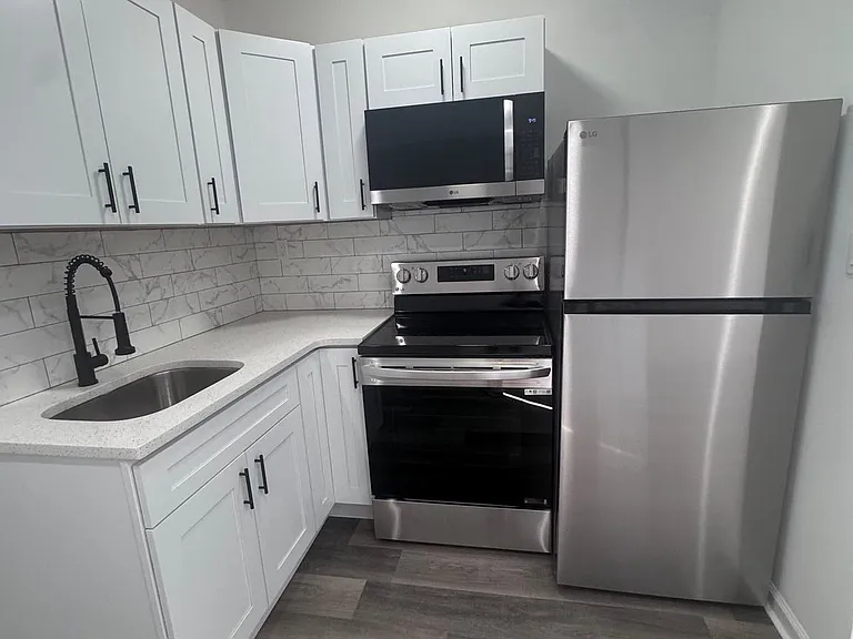 5012 W Stiles St #2 — Photo 3