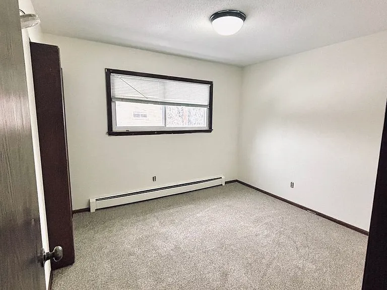 5211 Xerxes Ave N, Brooklyn Center, MN 55444 (12 Units) — Photo 10