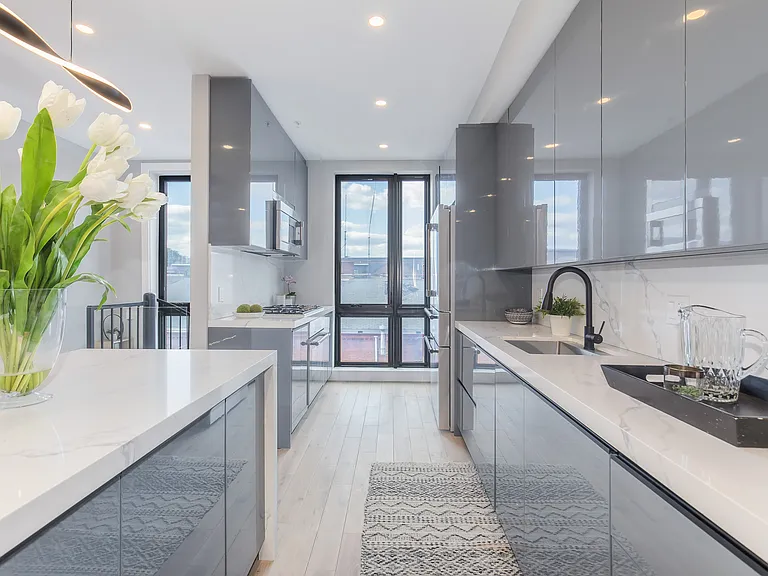 1332 G St SE #3 — Photo 4
