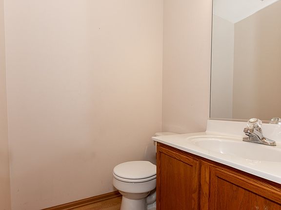 5th image of 2208 Carpenter Ave