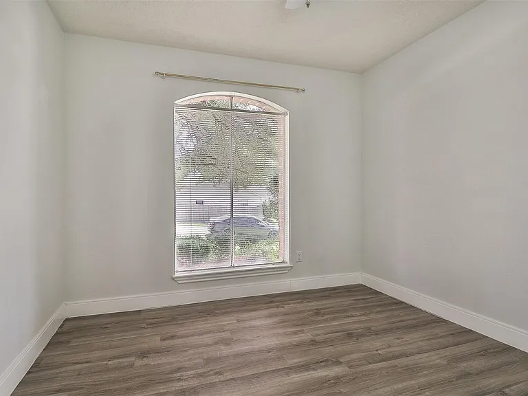 10910 Scenic Dr — Photo 34