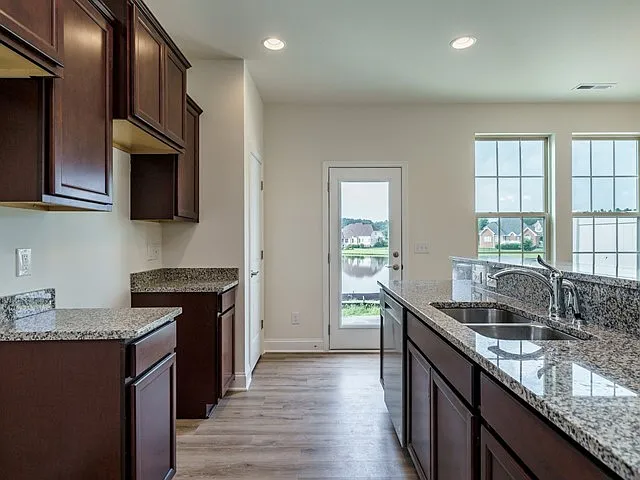 3954 Weavers Pond Dr — Photo 5