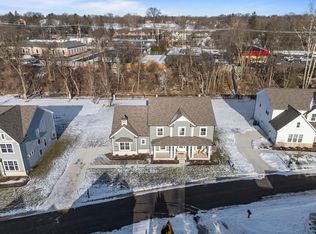 2056 Scioto Pointe Dr, Columbus, OH 43221