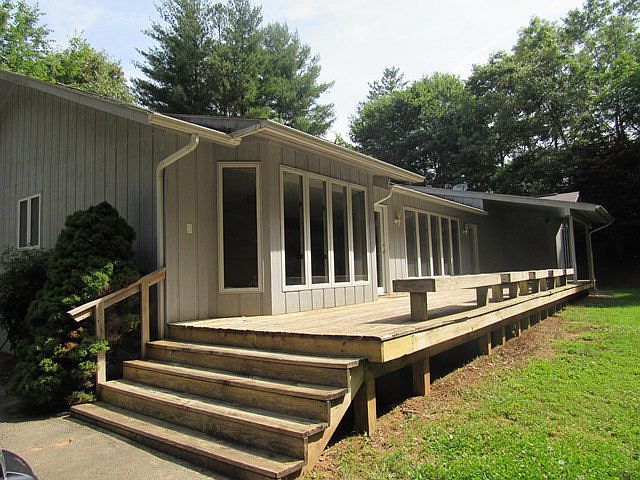 1st image of 75 Berry Hill Dr