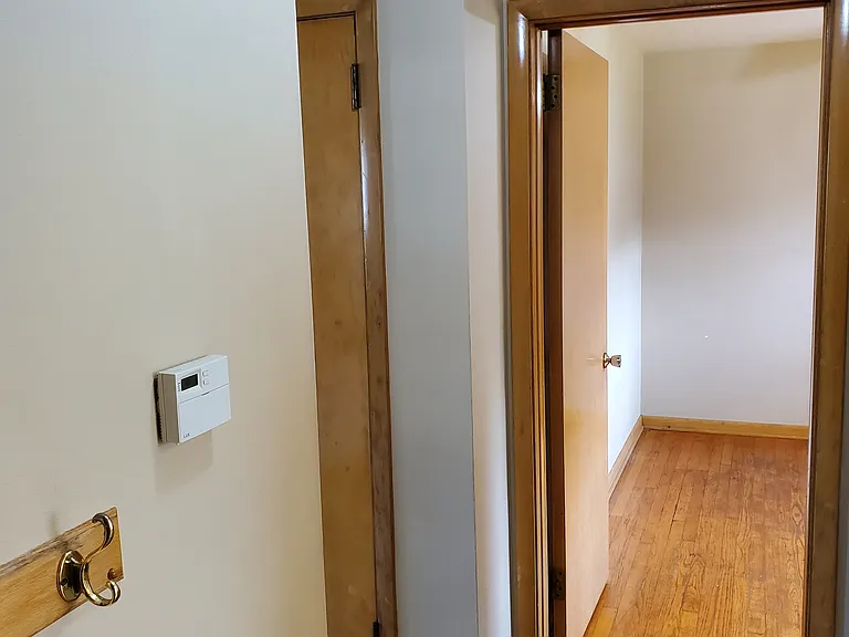 1163 Higgins Ave — Photo 45