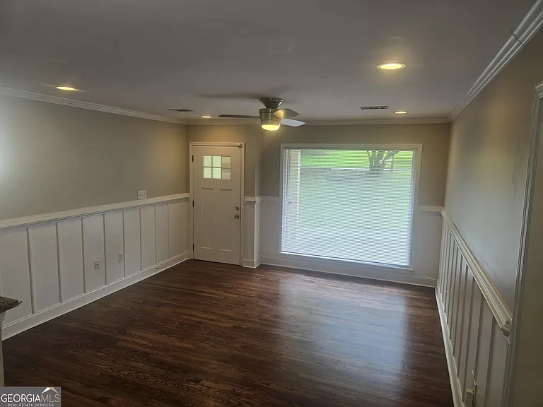 2931 Cloverleaf Dr — Photo 3