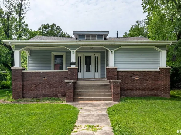614 S Calumet St, Marion, IL 62959