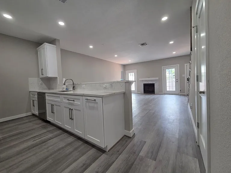6000 Reims Rd #3107 — Photo 1