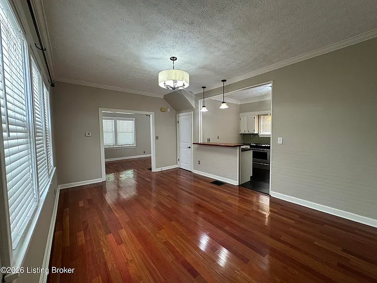 236 Kennedy Ave — Photo 7
