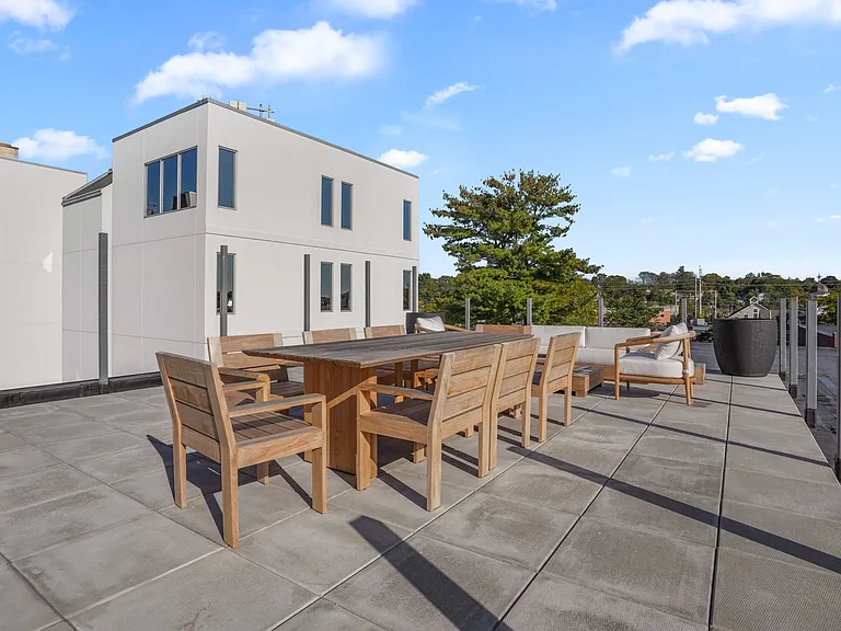 116 Sherman St — Photo 28