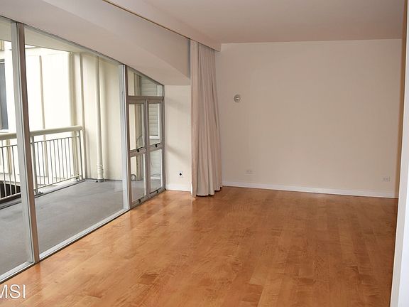 4th image of 2200 Pacific Ave APT 2E