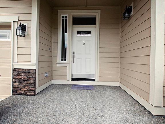 2nd image of 631 Natalee Jo St SE