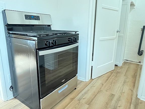 5th image of 320-358 S Clark St #1adefb6aa
