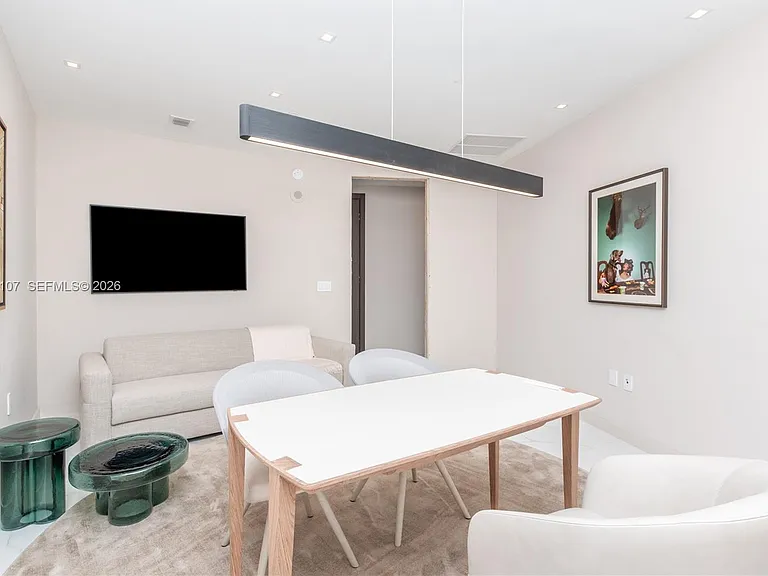 851 NE 1st Ave #Penthouse 4611-4611 — Photo 40