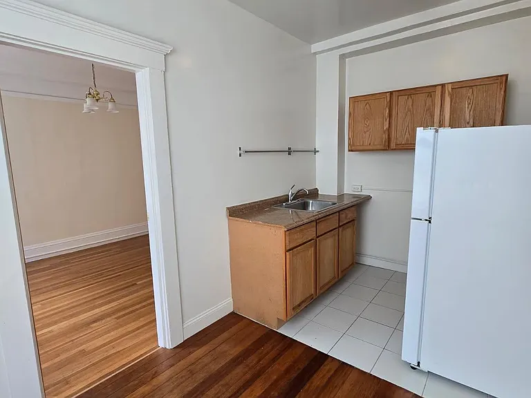 Stow Apartments — Photo 8