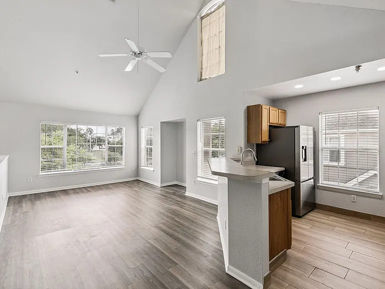 9141 Lee Vista Blvd #307 — Photo 3