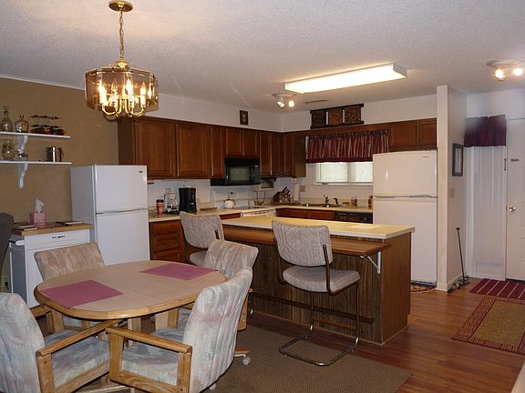 5th image of 15 Big Horn Cir #7000-C