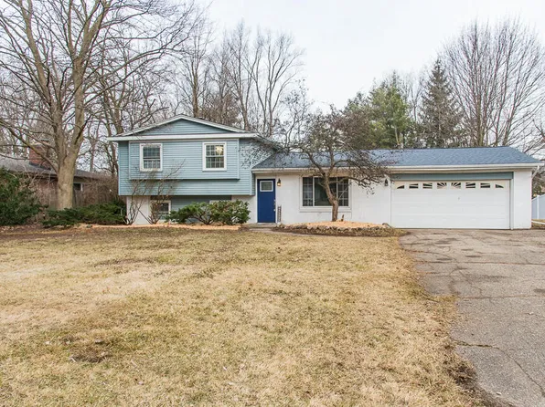 6245 Crestwood Ave, Kalamazoo, MI 49048