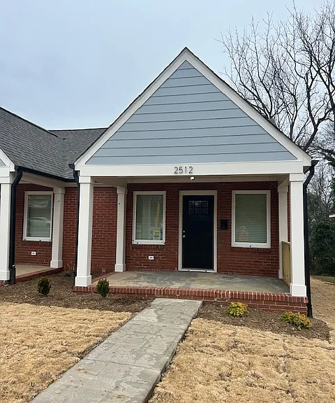 2512 Tuckaseegee Rd — Photo 2