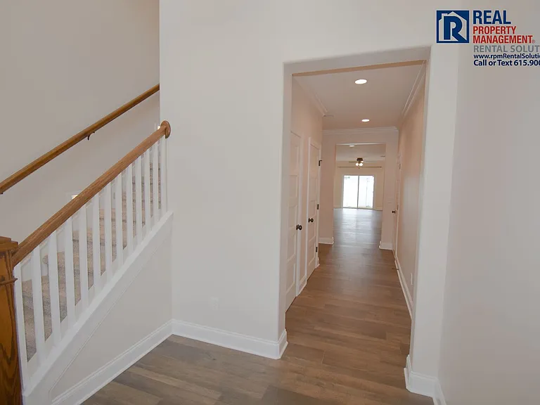 3414 Pershing Dr — Photo 2