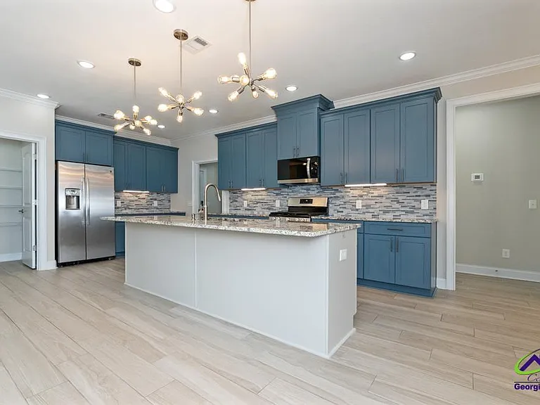 101 Georgia Dean St — Photo 17