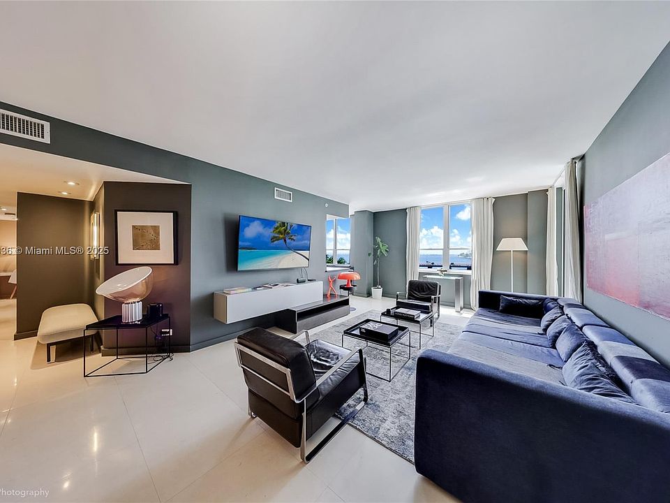 【SALE】ESCOLTA 田代万里生・吉武大地・結城安浩 #7305 Apartments for Rent in Plaza Vecchia, Doral | Realtor.com®