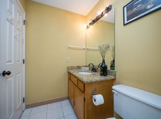 1109 E Morehead St APT 6, Charlotte, NC 28204