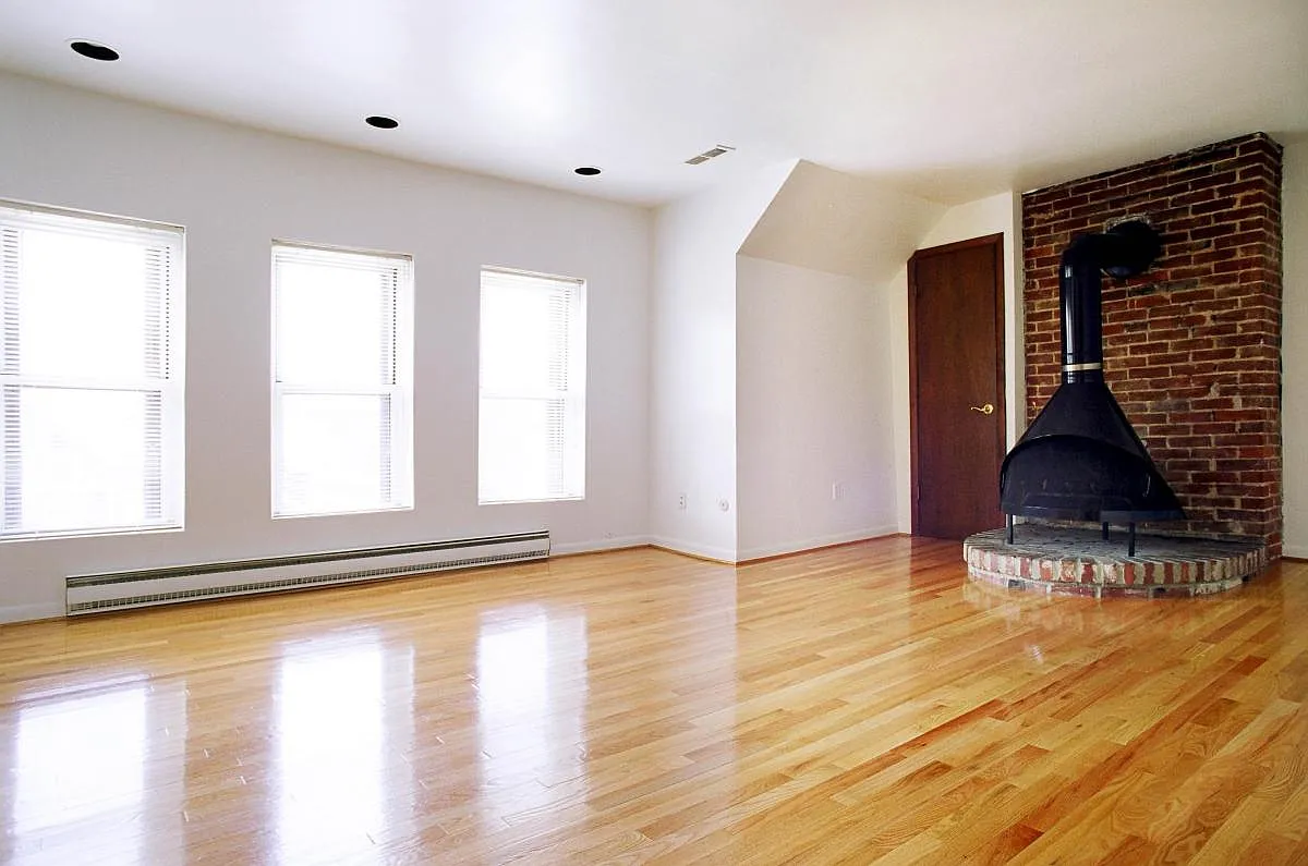 Building Photo - 419 Denniston St #4
