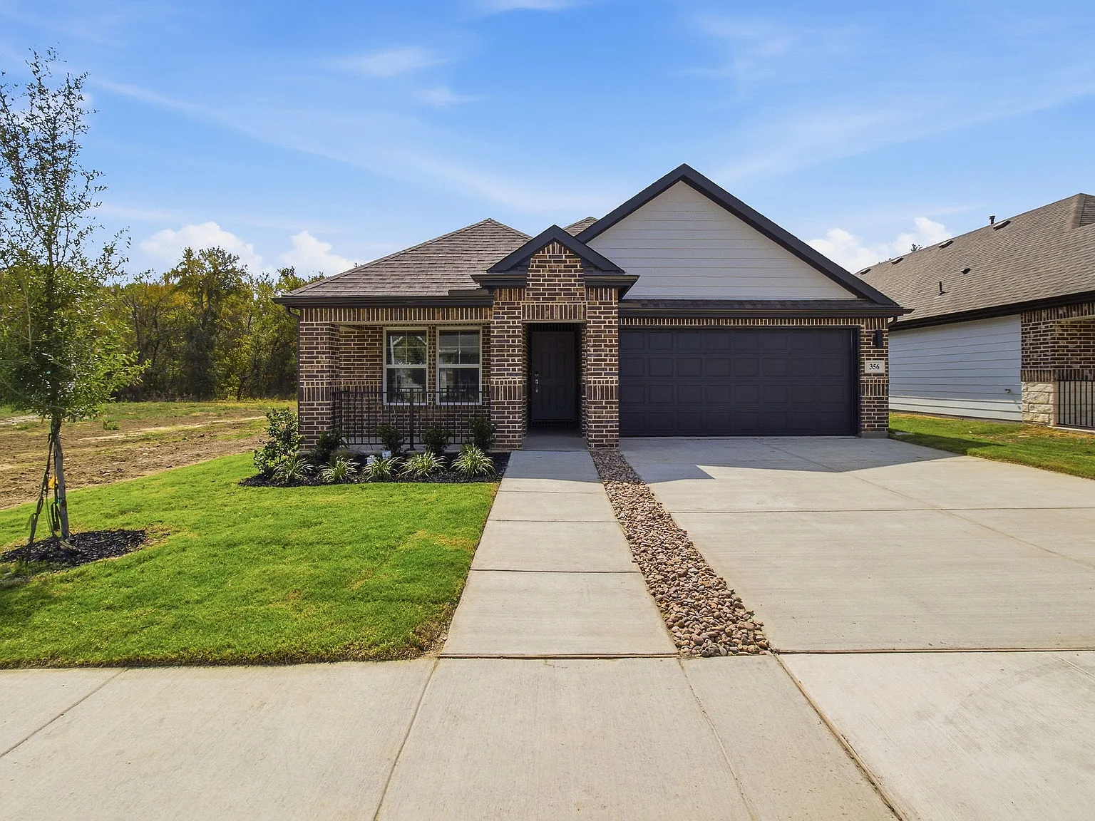 4 bed, 1902 sqft, $2,400 — Photo 3