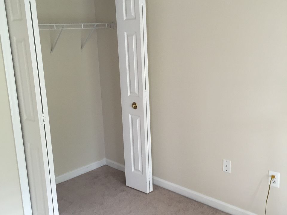 1st image of 8201 Crossbrook Ct Unit 101