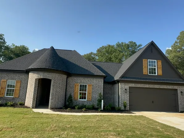 5810 Susan Moore Dr, Horn Lake, MS 38637