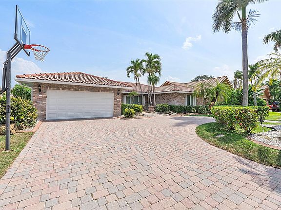 5th image of 11168 NW 18th Court