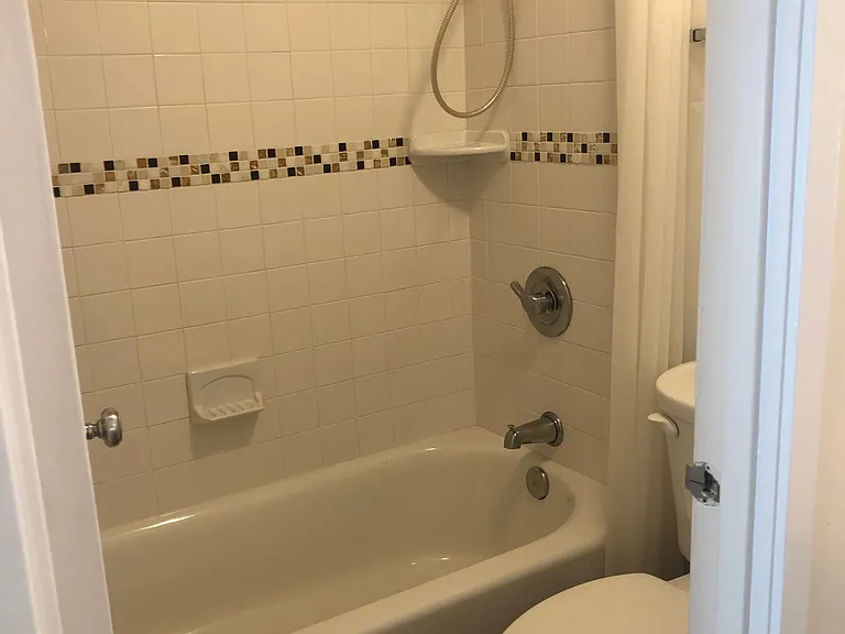 8370 Greensboro Dr #225 — Photo 2