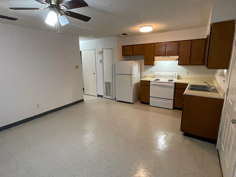 3801 Salinas Ave #13 — Photo 7