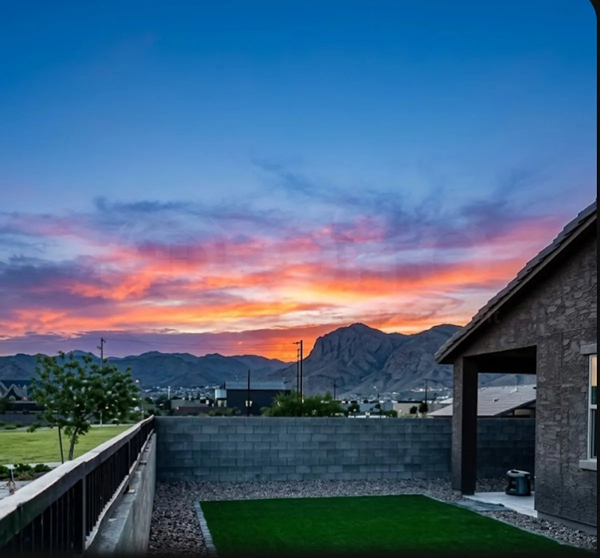 4 bed, 3.0 bath, 2048 sqft, $2,599 — Photo 2