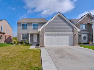 6555 Bristol Dr, Belleville, MI 48111