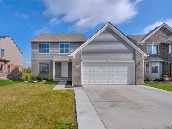 6555 Bristol Dr, Belleville, MI 48111