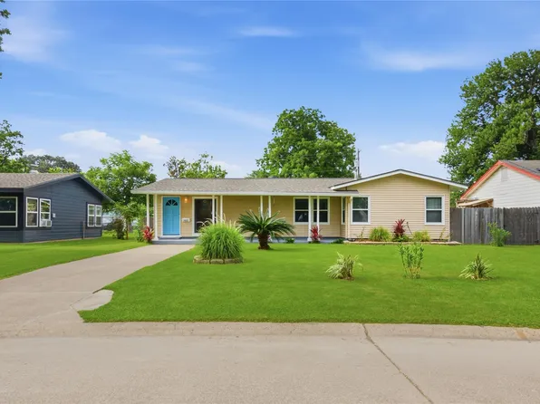 1422 Wayside Dr, Texas City, TX 77590