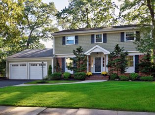 210 Twin Oaks Ter, Westfield, NJ 07090