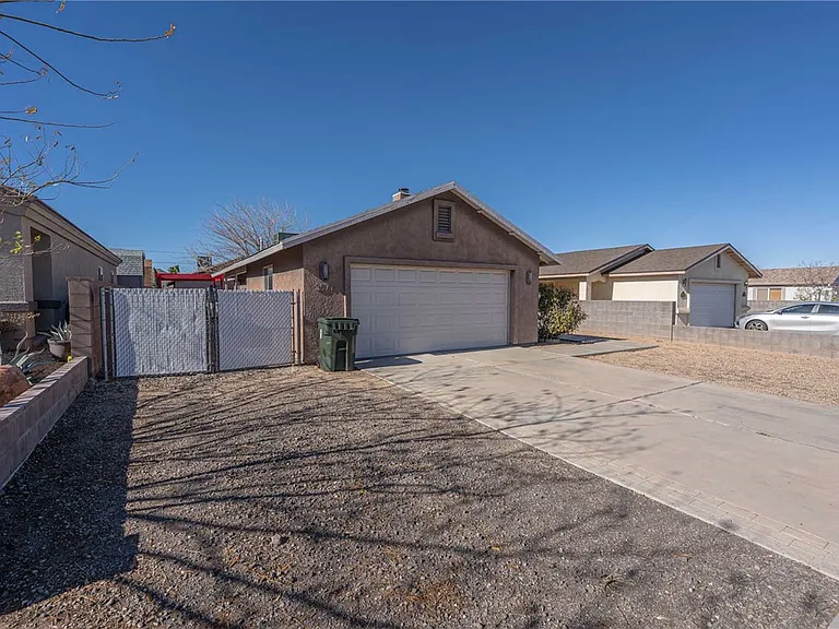 3571 N Moore St — Photo 29