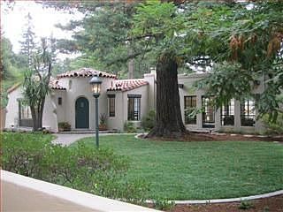 2nd image of 890 Menlo Oaks Dr