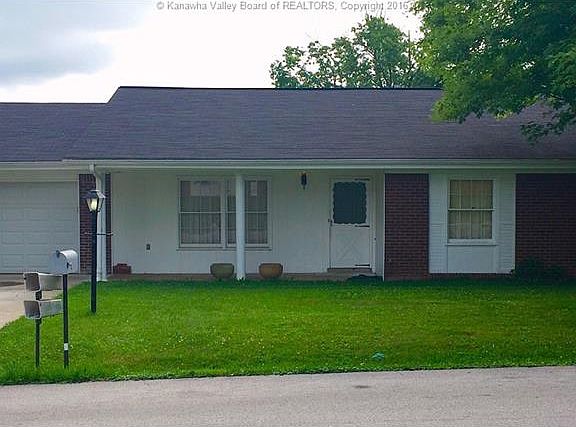 4th image of 51 Hillsdale Cir