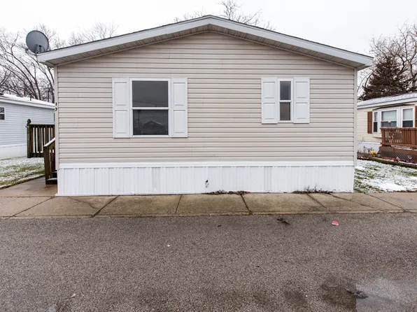 517 Main St, Waukegan, IL 60085