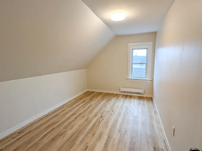 67 7th St #5 — Photo 7