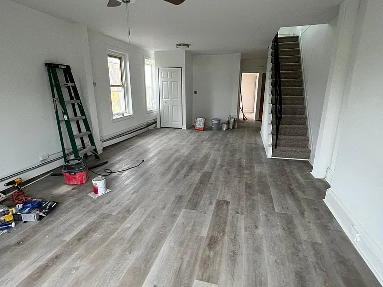 1216 Linwood Ave #2 — Photo 2