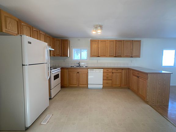 3rd image of 5255 42nd St