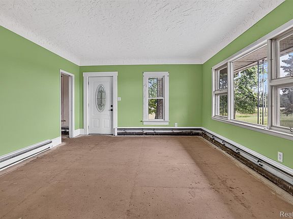 3rd image of 6007 Leix Rd