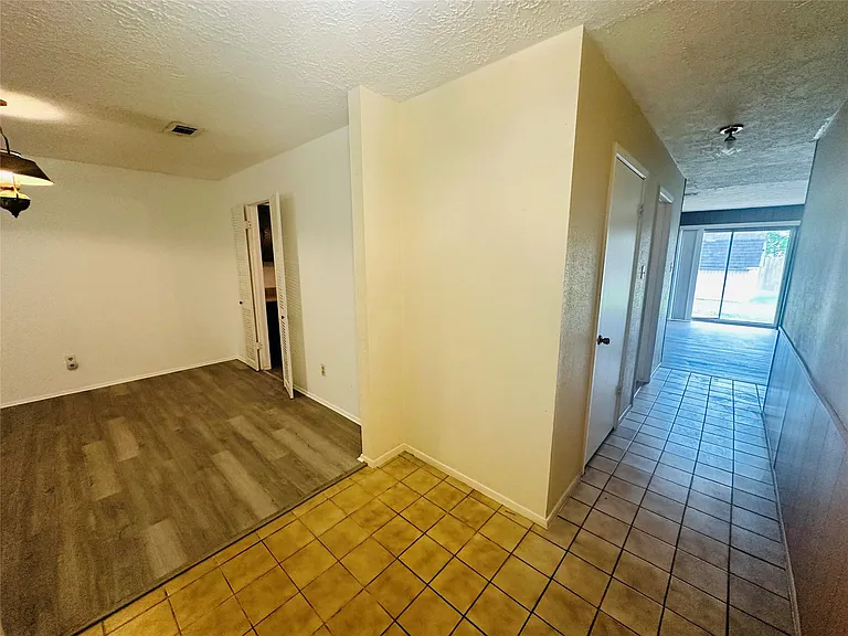 17618 Heritage Bay Dr — Photo 2