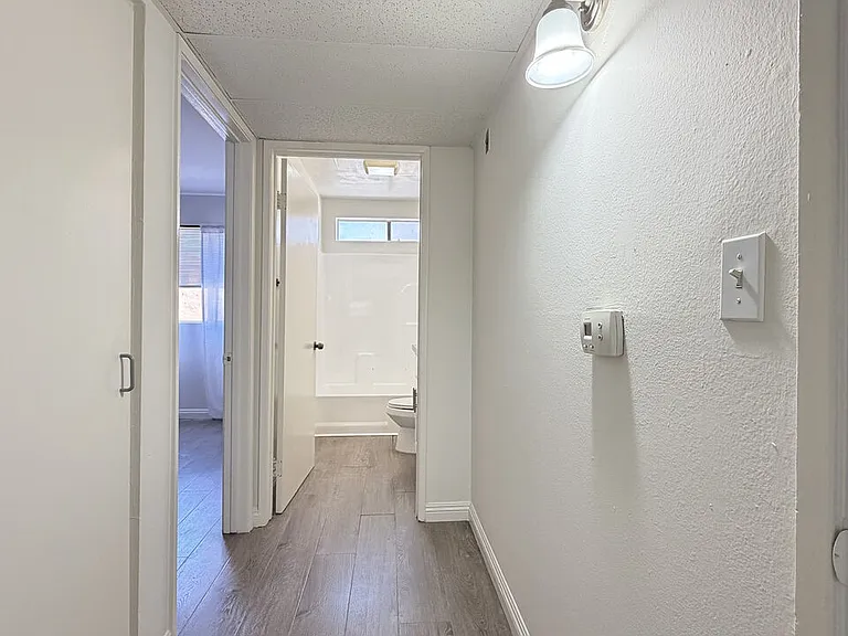 326 S Manhattan Pl #107 — Photo 8